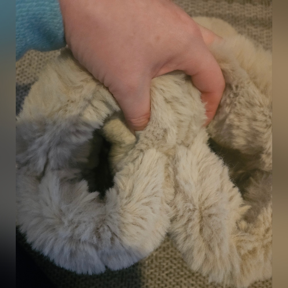 Fatface Super Soft Cream Boots. Medium - Picture 6 of 8